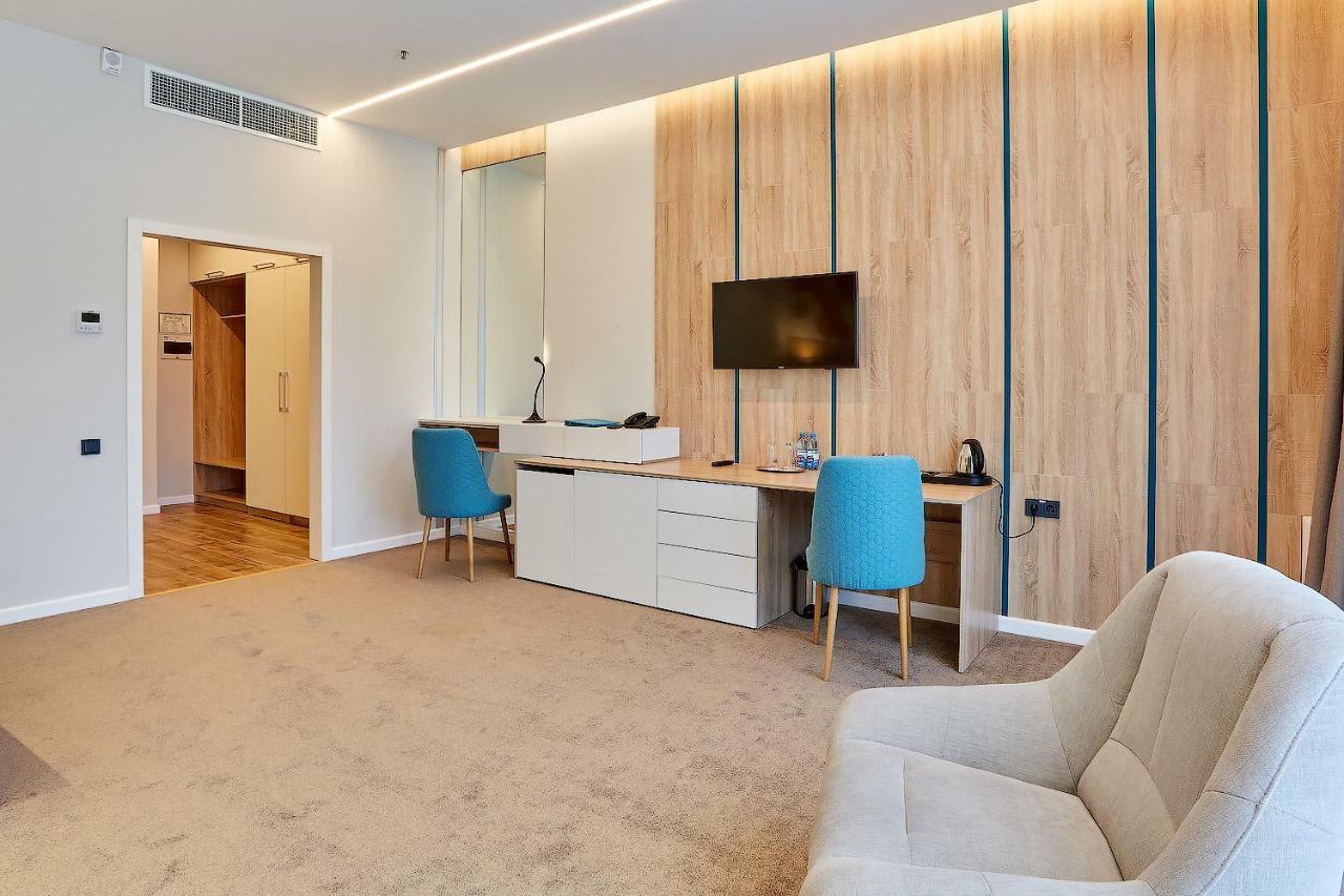 Aqua-Minsk Hotel Plus Zewnętrze zdjęcie